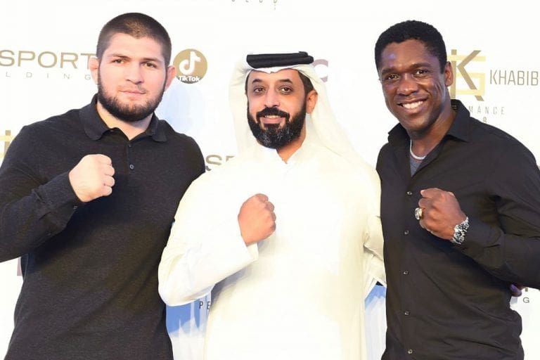 Дубай приветствует уникальную футбольную школу, за основанием которой стоят всемирно известные спортсмены Кларенс Зеедорф и Хабиб Нурмагомедов