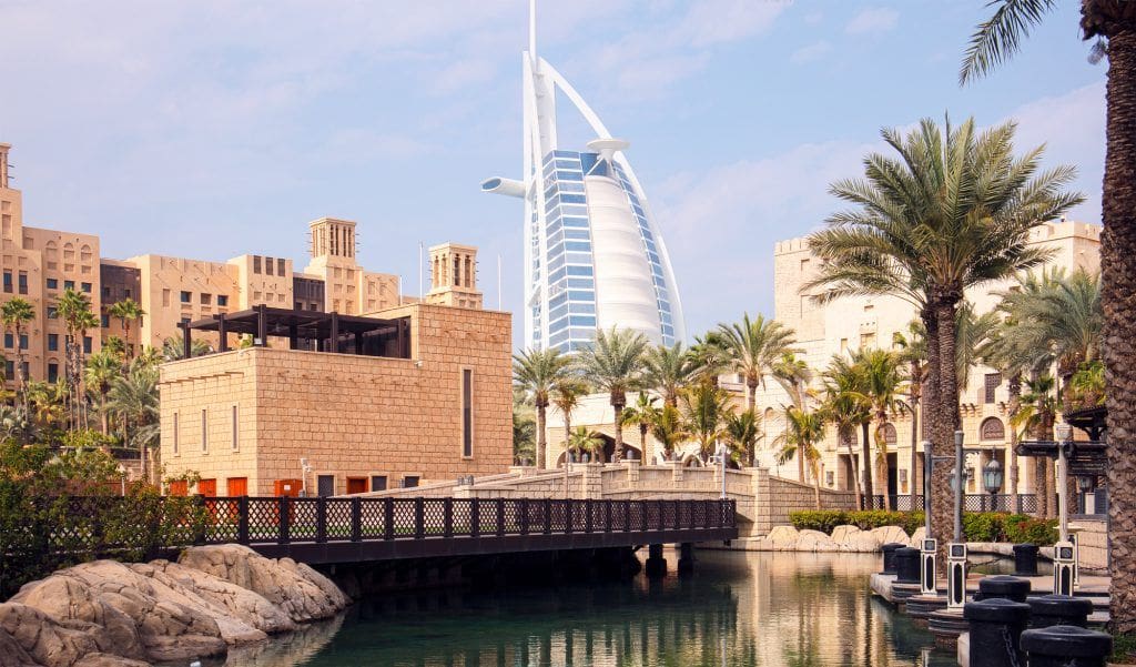 مدينة جميرا ليفينج