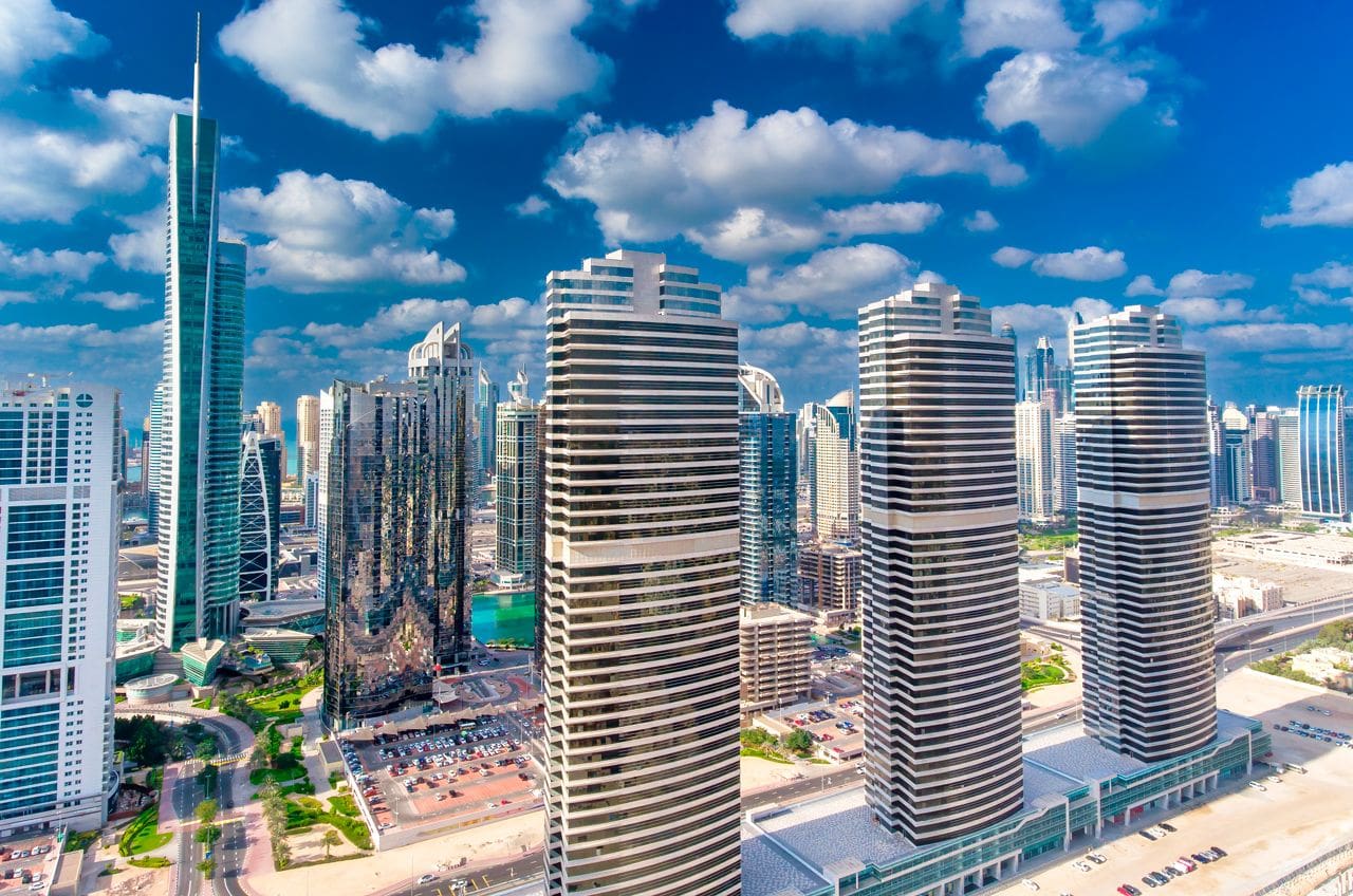 Digitale Mieteinnahme in Dubai dank der Partnerschaft zwischen der DLD und Emirates NBD