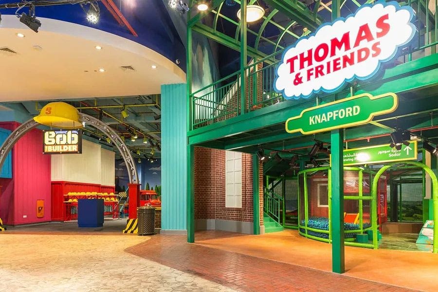 Al Manal Tower on Sheikh Zayed Road, Dubai Apartments for Sale