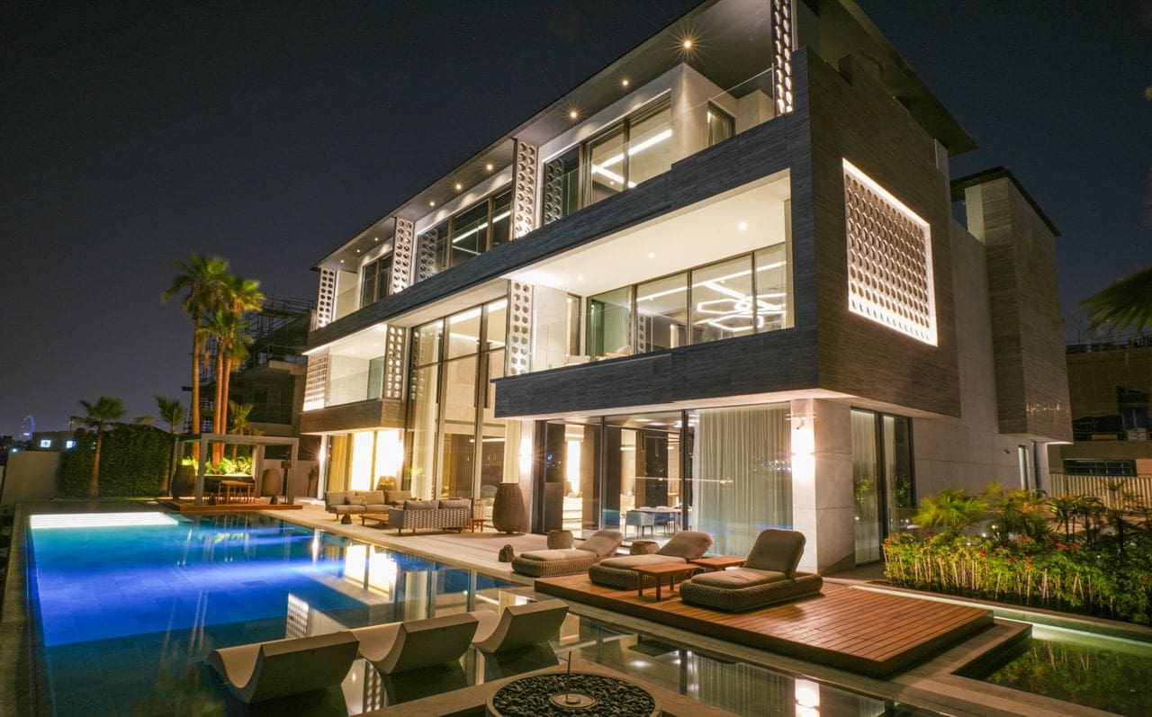 Mansion on Billionaire’s Row on Palm Jumeirah Was Sold for USD 35.4M