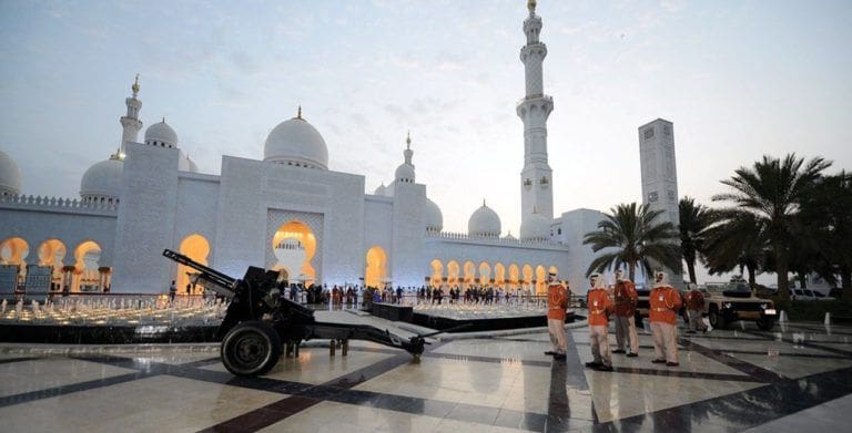 Tirs de canon pour annoncer l’heure de l’Iftar au cours du Ramadan de 2023