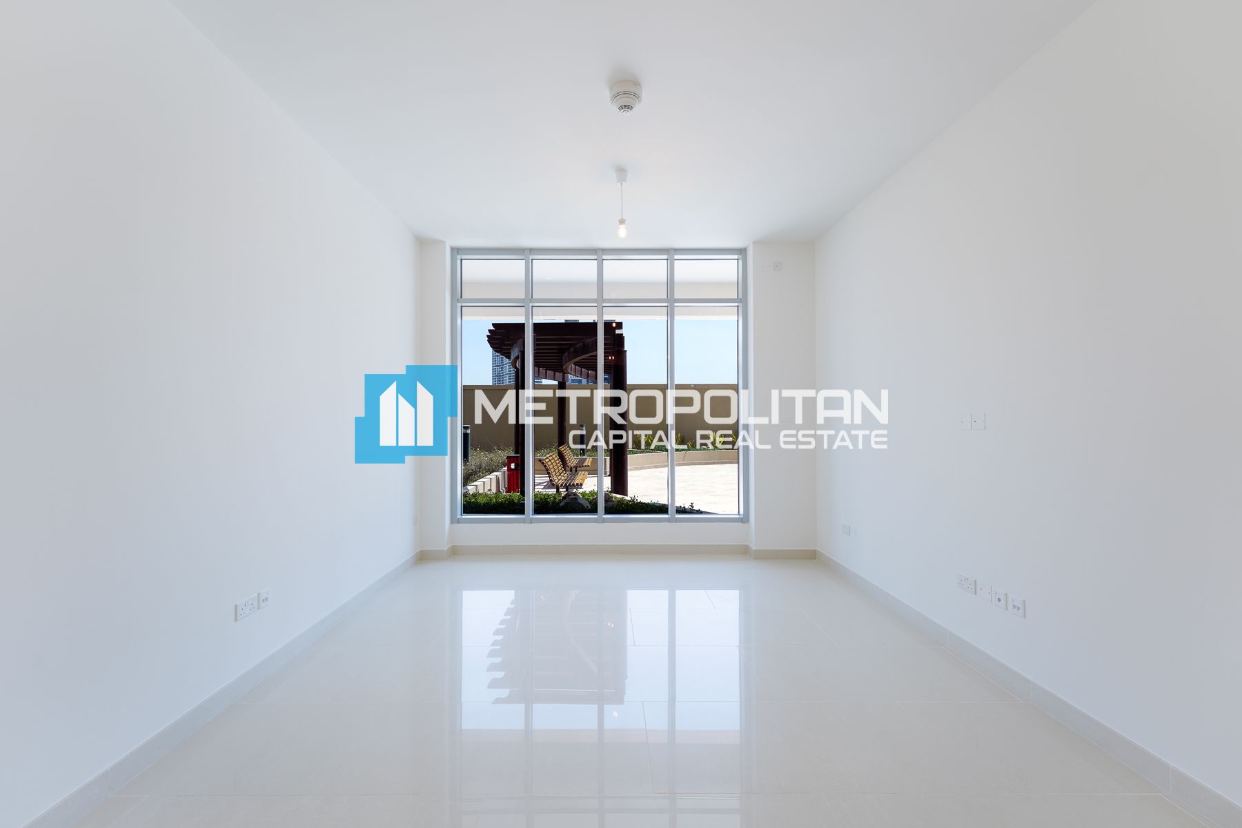Снять квартиру в Julphar Residence, Al Reem Island - MCR-6951