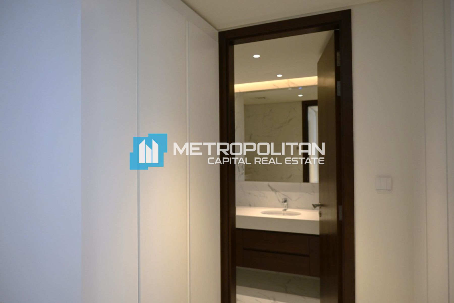 Single Row 2BR| Ready To Move| Landscape Provision