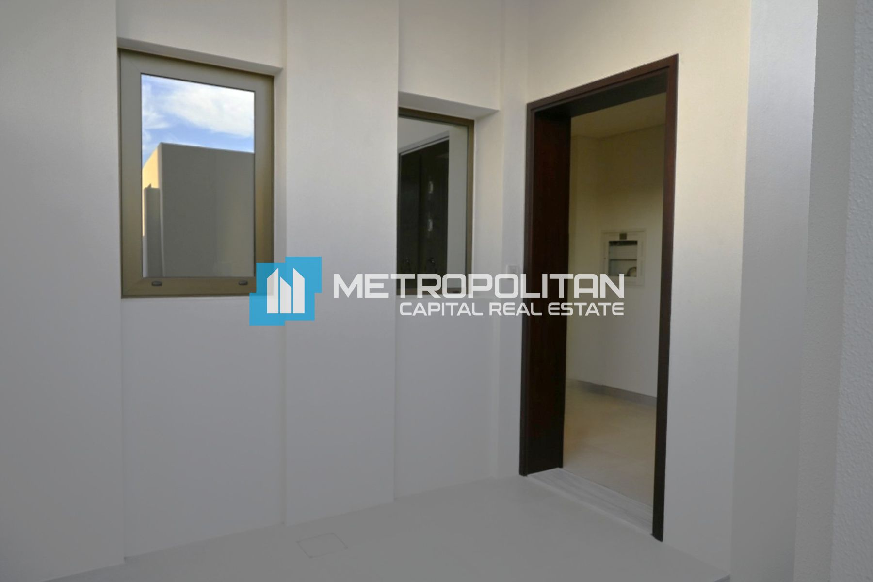 Single Row 2BR| Ready To Move| Landscape Provision