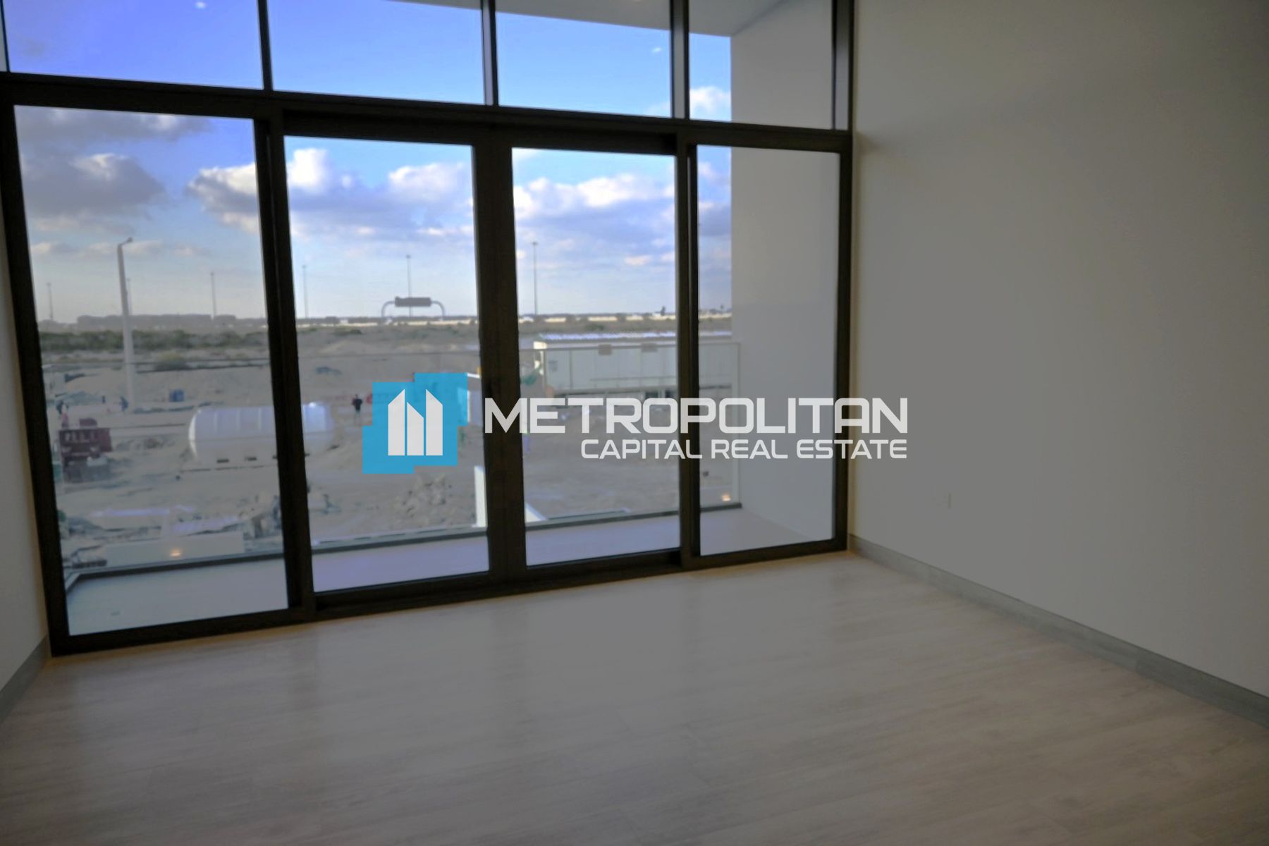 Single Row 2BR| Ready To Move| Landscape Provision