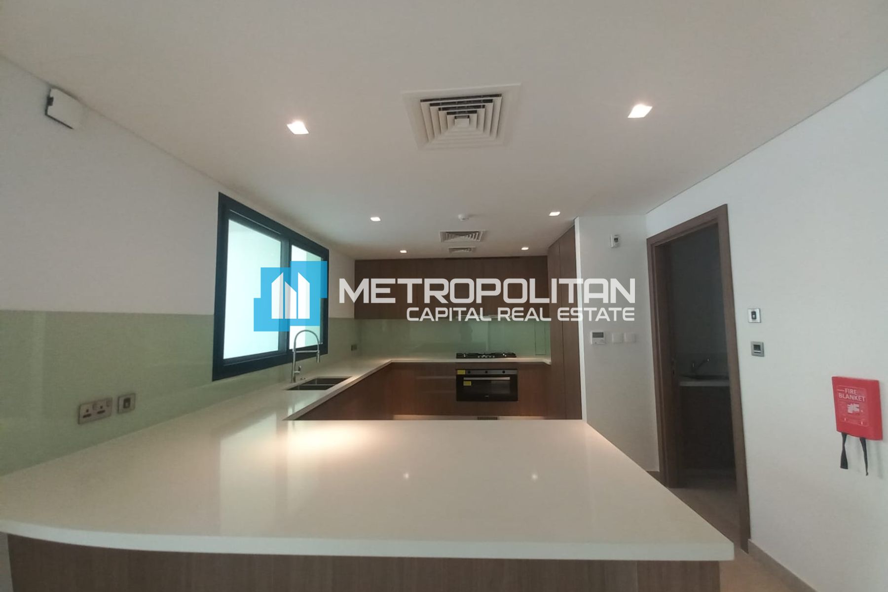 4BR+M and Study| Close to Community| Ready to Move