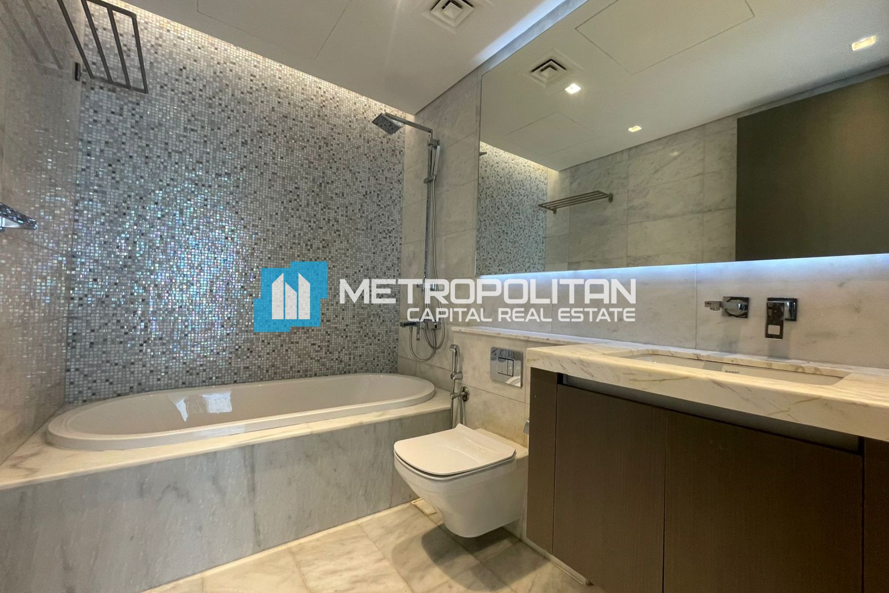 Lake & Golf View| Single Row Corner | Maid Room
