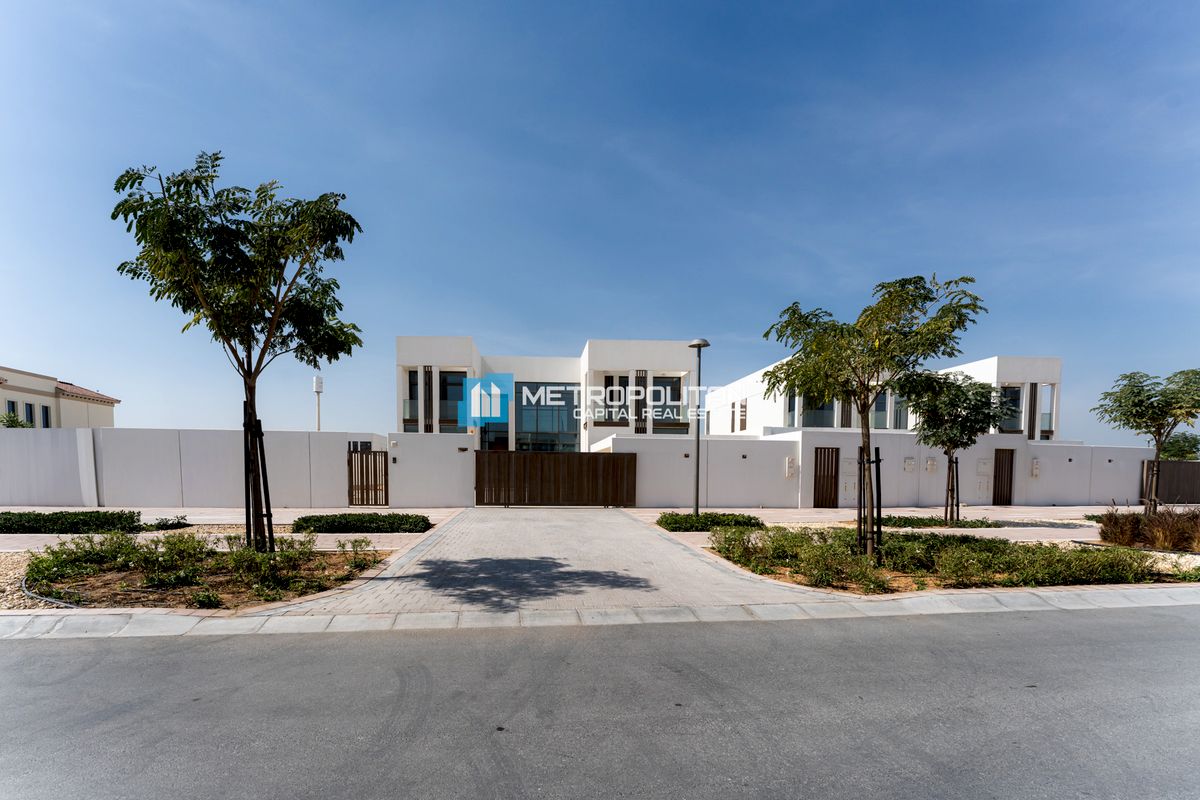 5BR Villa for Rent in Souk Al Jubail, Al Jubail Island - MCR-7373