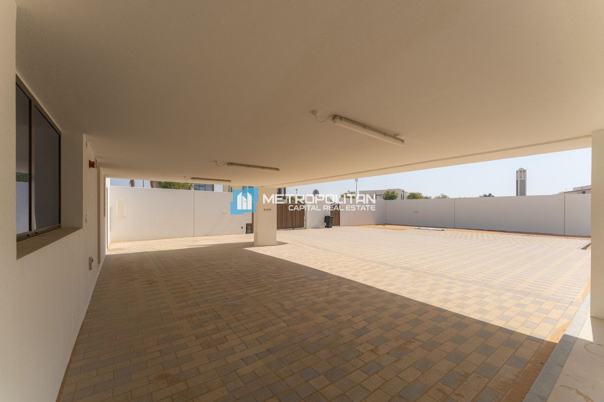 5BR Villa for Rent in Souk Al Jubail, Al Jubail Island - MCR-7373