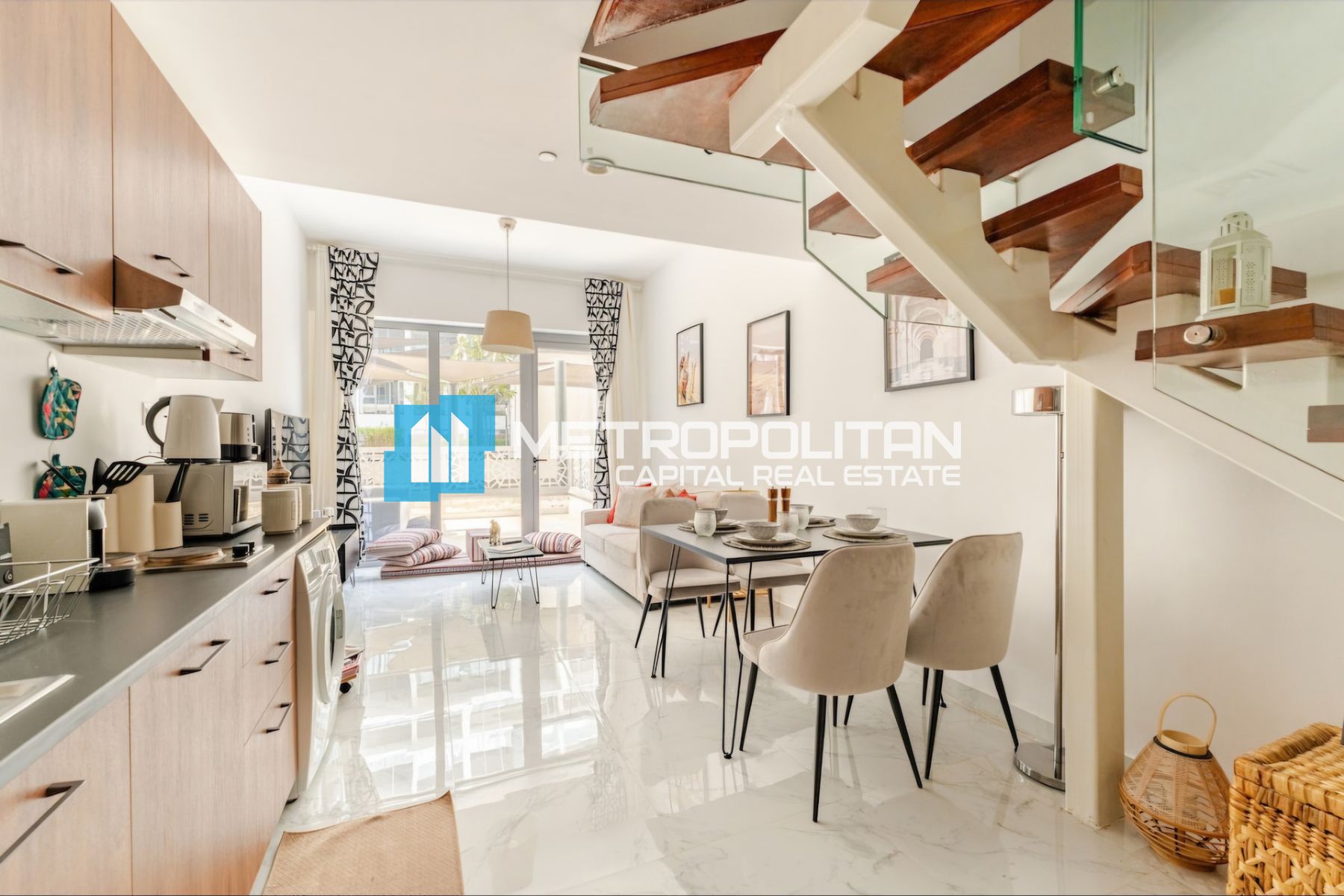 Furnished Unit| 1 Bedroom w/ Balcony| Duplex Style