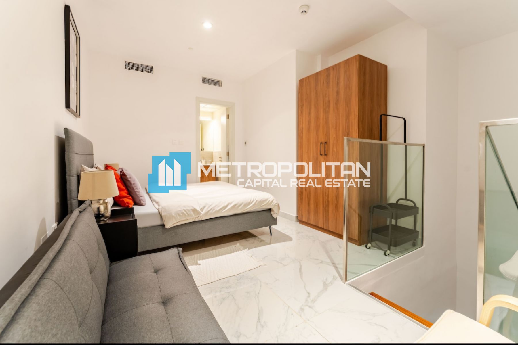 Furnished Unit| 1 Bedroom w/ Balcony| Duplex Style