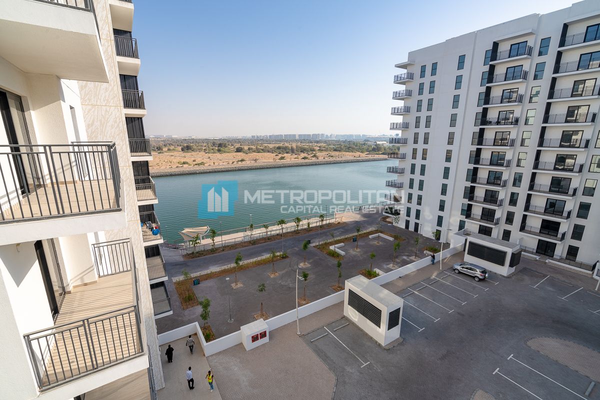 Fully Furnished|Balcony |Canal View| Ready to Move