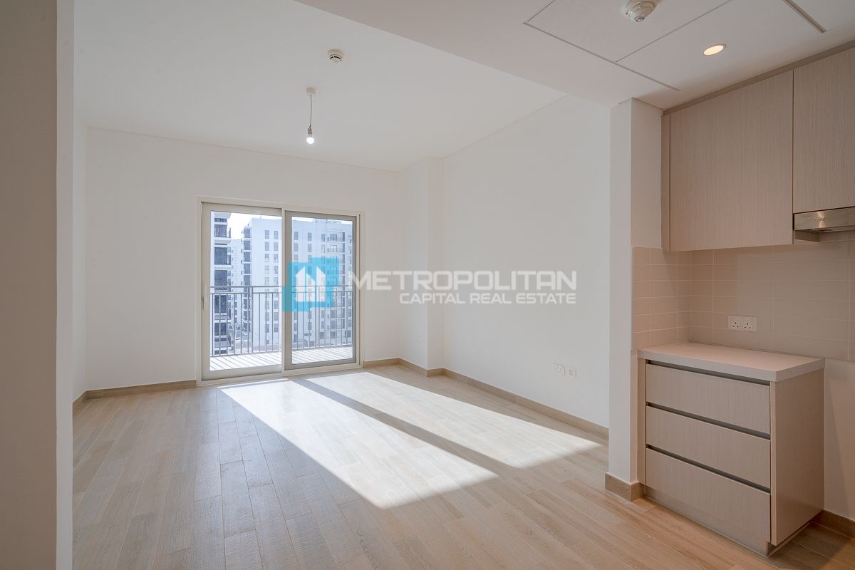 Studio Apartment for Rent in Waters Edge, Yas Island - MCR-7592