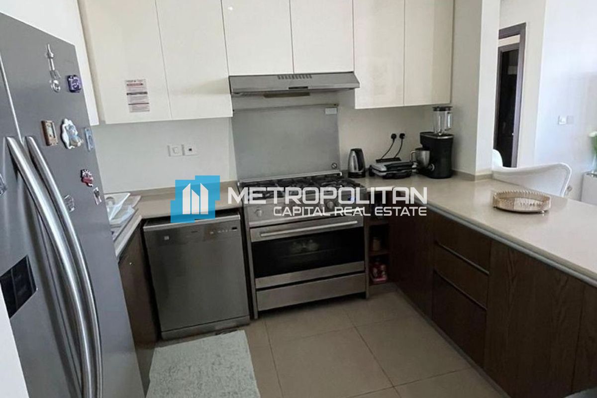 Partial Canal View | Flexible Cheques | High Floor