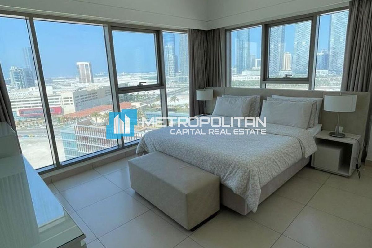 Partial Canal View | Flexible Cheques | High Floor