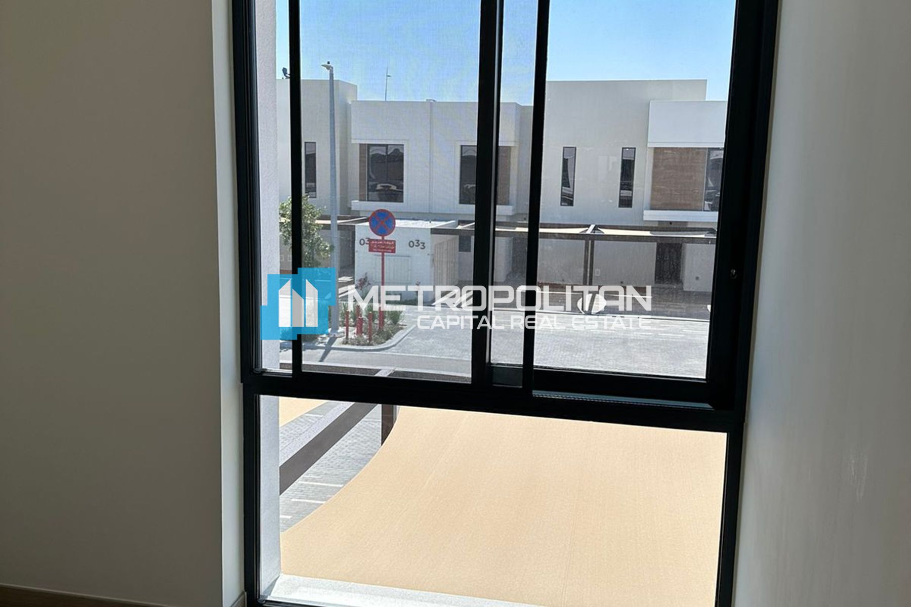 Single Row | Balcony | 2 BR Modern Townhouse