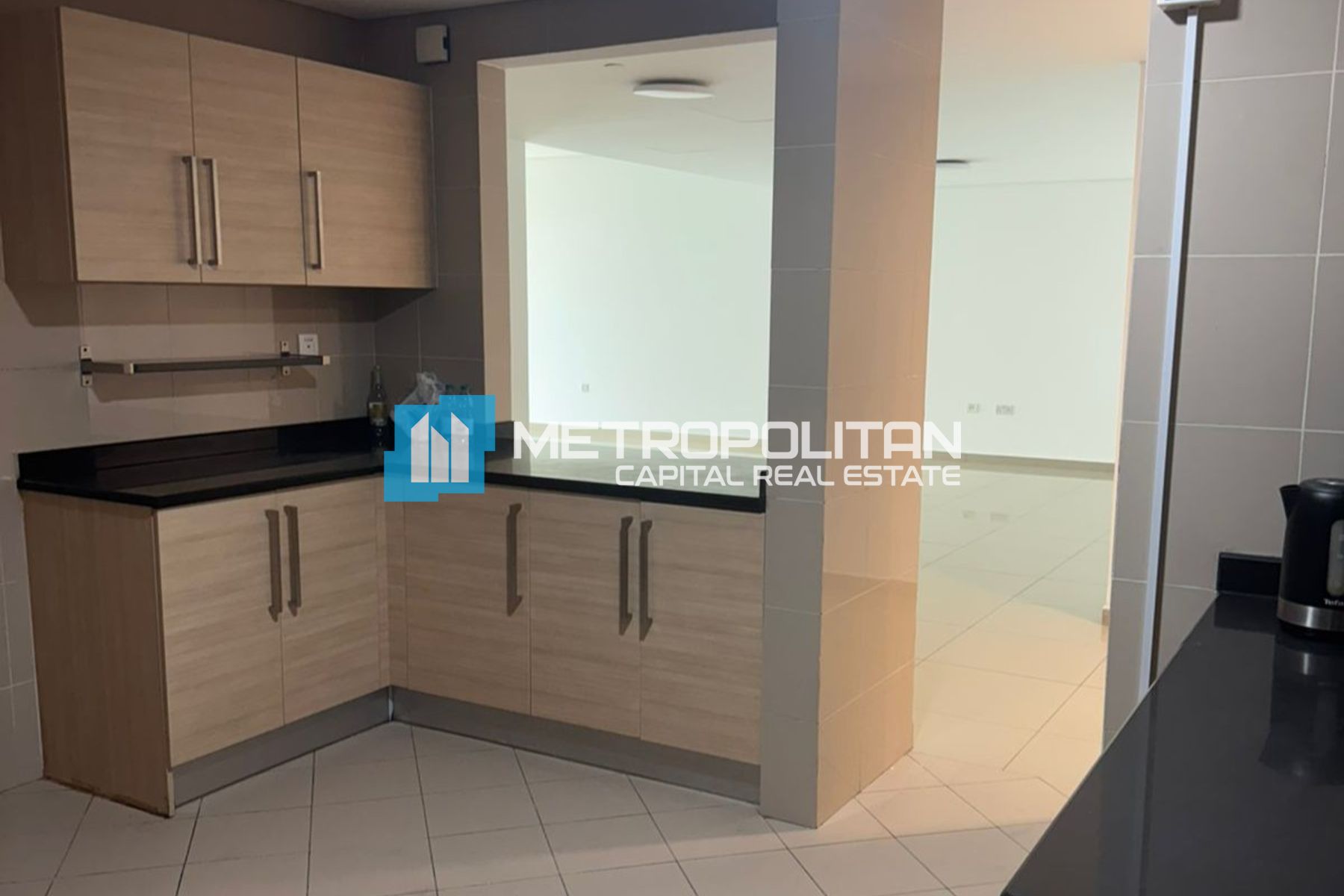 3BR Apartment for Rent in RAK Tower, Al Reem Island - MCR-7673