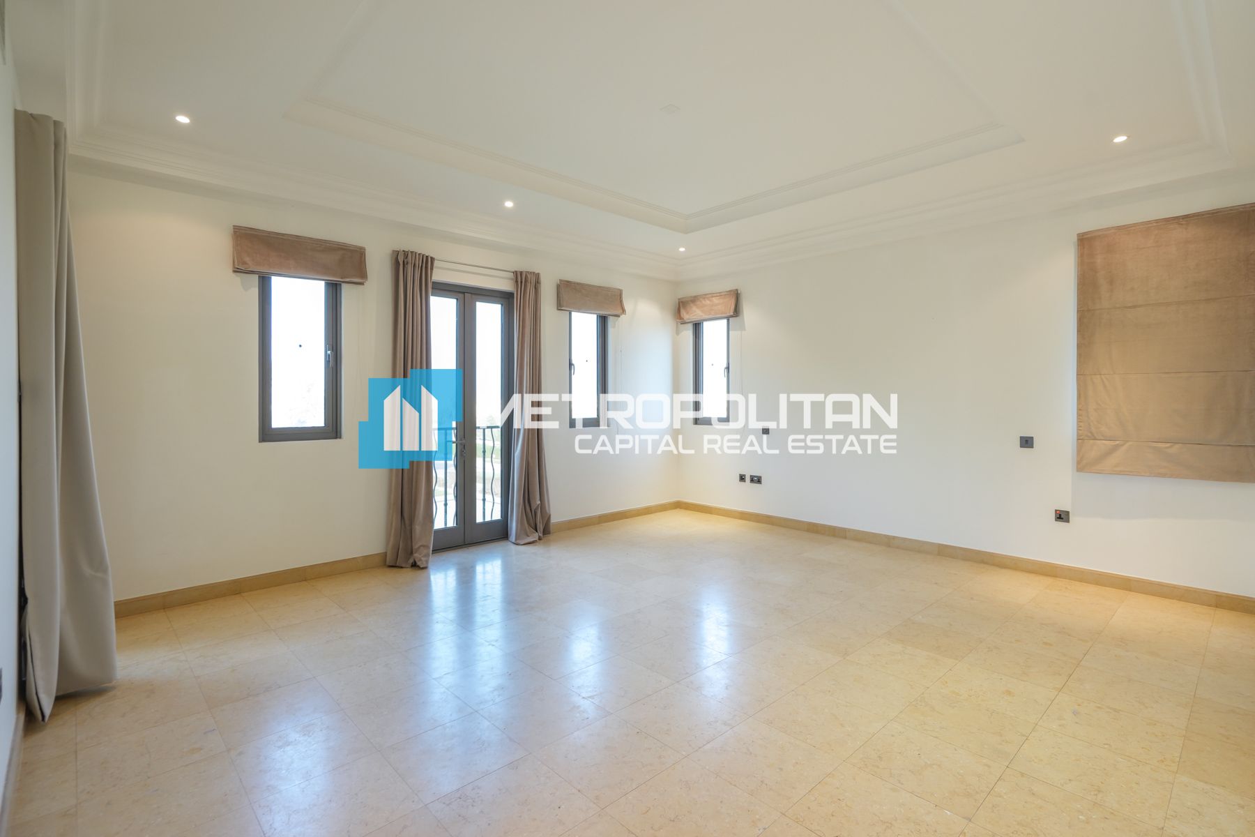 Corner 4BR+Maids | Massive Plot | Well Maintained