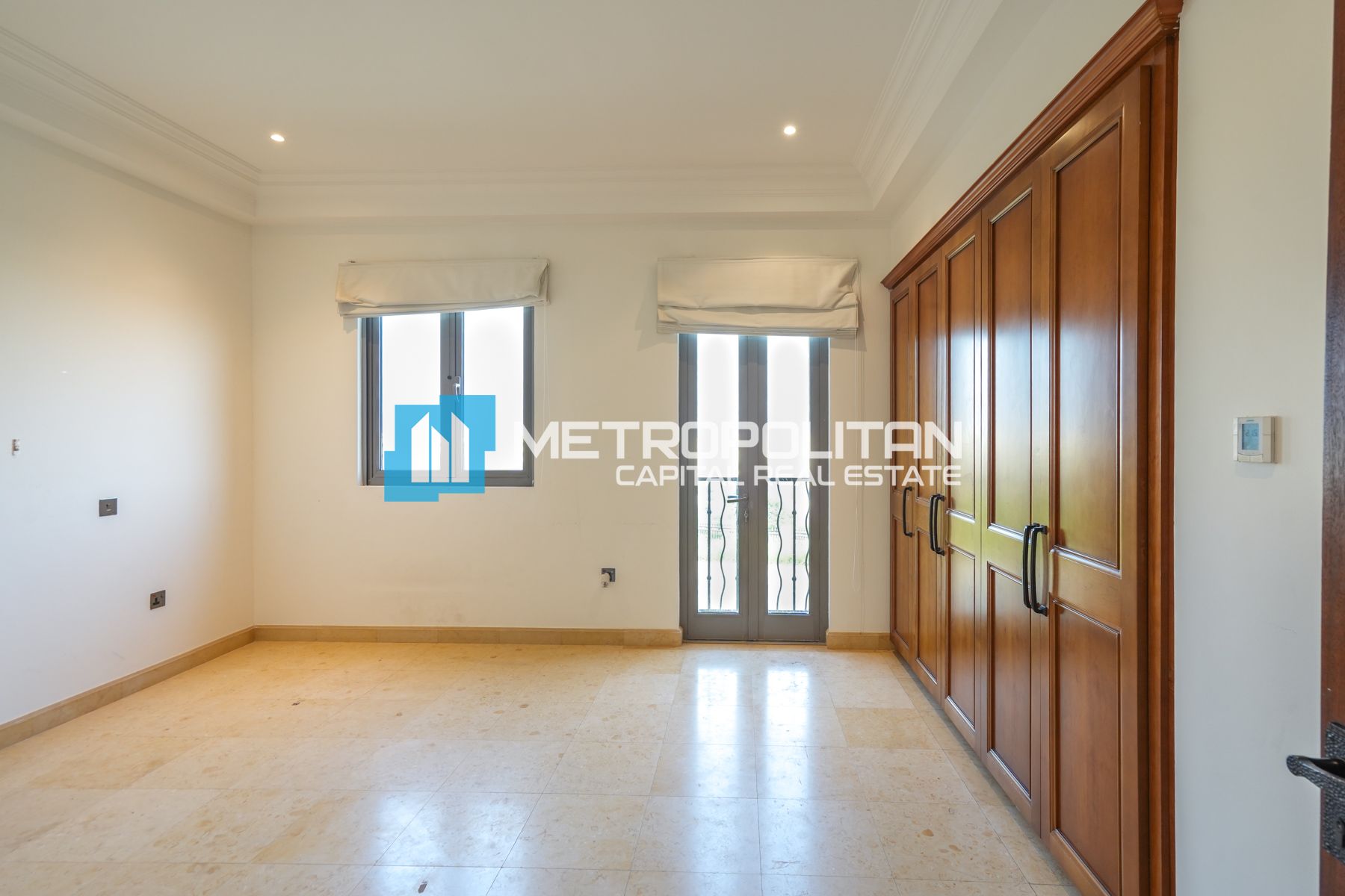 Corner 4BR+Maids | Massive Plot | Well Maintained