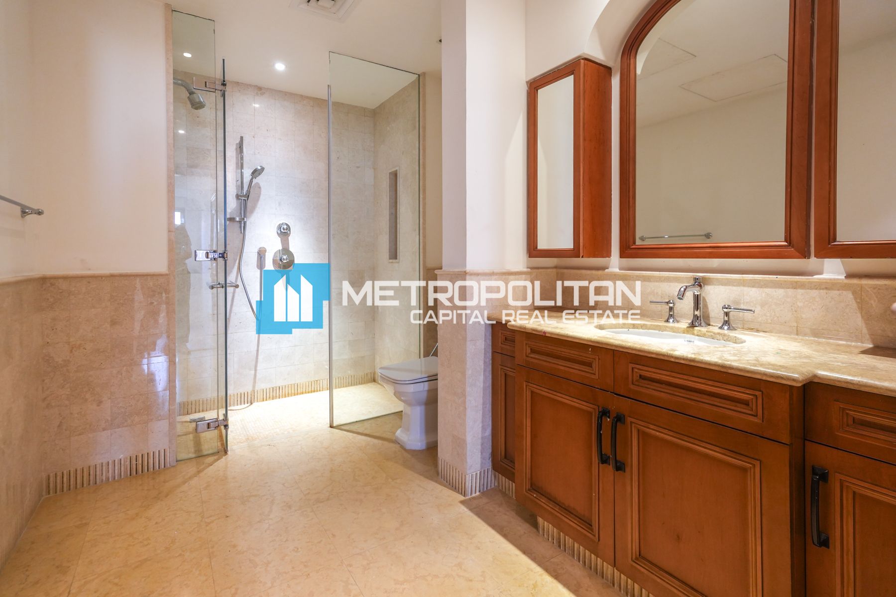 Corner 4BR+Maids | Massive Plot | Well Maintained
