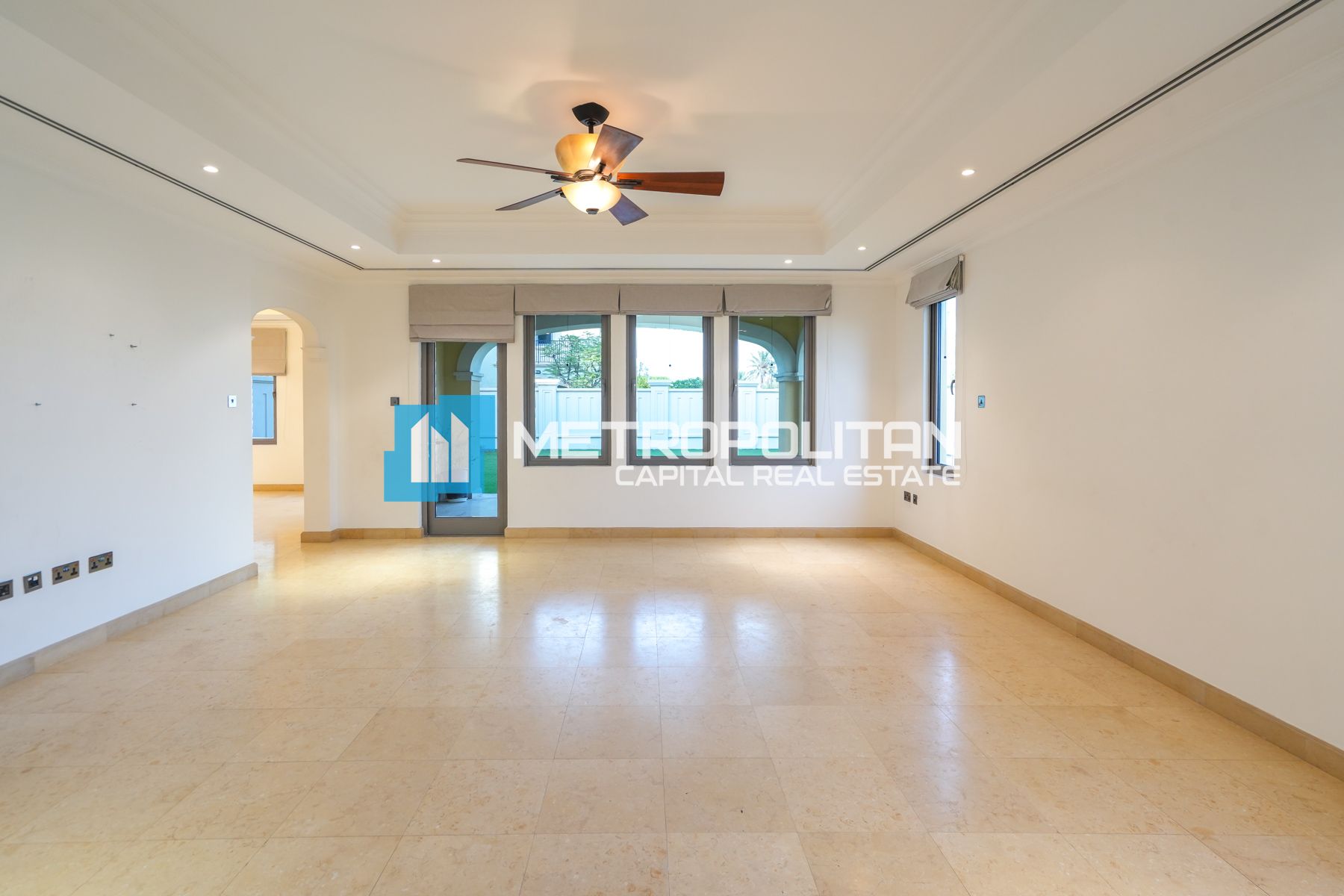 Corner 4BR+Maids | Massive Plot | Well Maintained