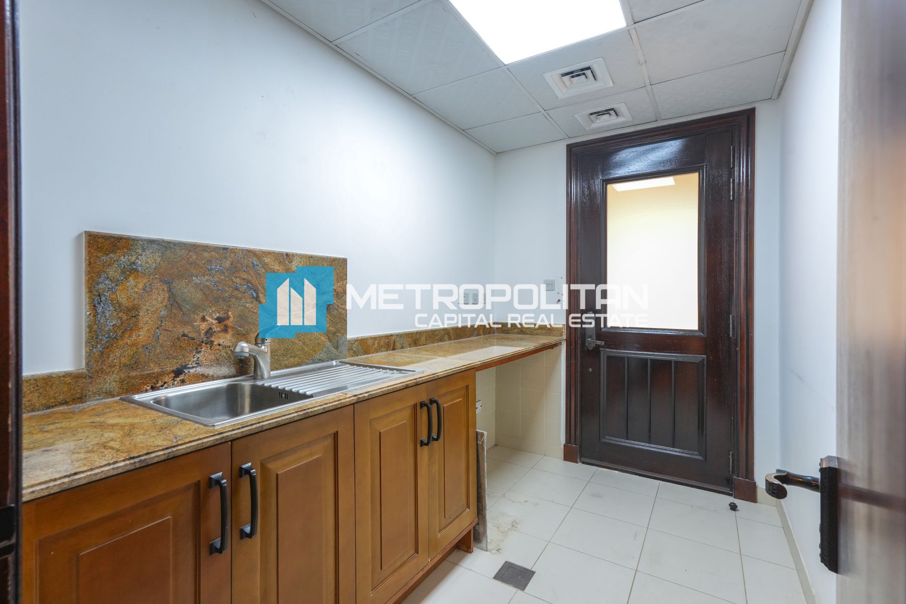 Corner 4BR+Maids | Massive Plot | Well Maintained