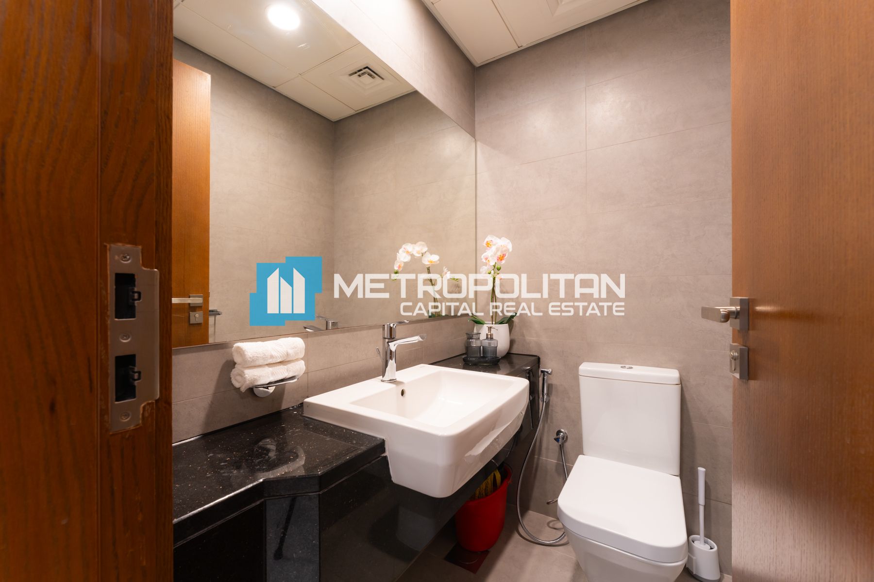 Fully Furnished | Big Layout |1 BR w Balcony