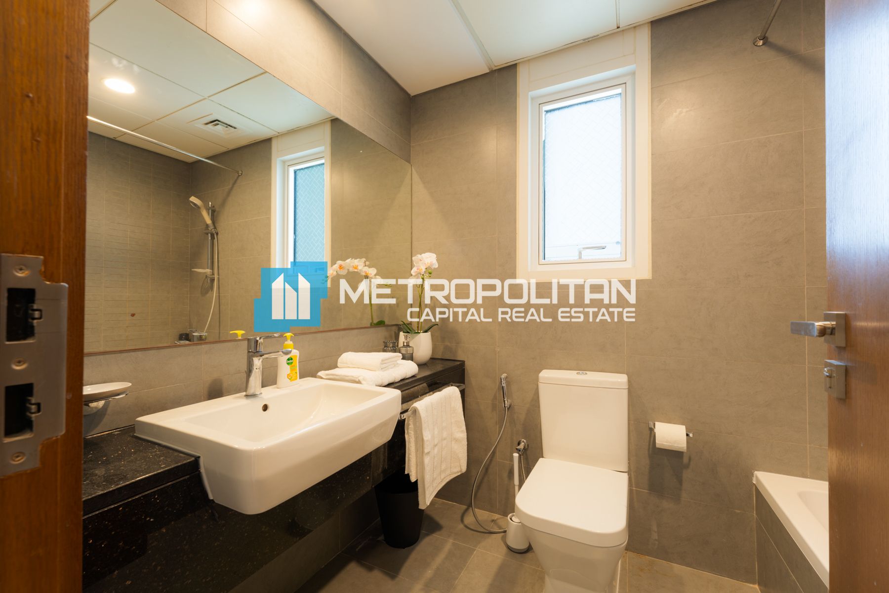 Fully Furnished | Big Layout |1 BR w Balcony