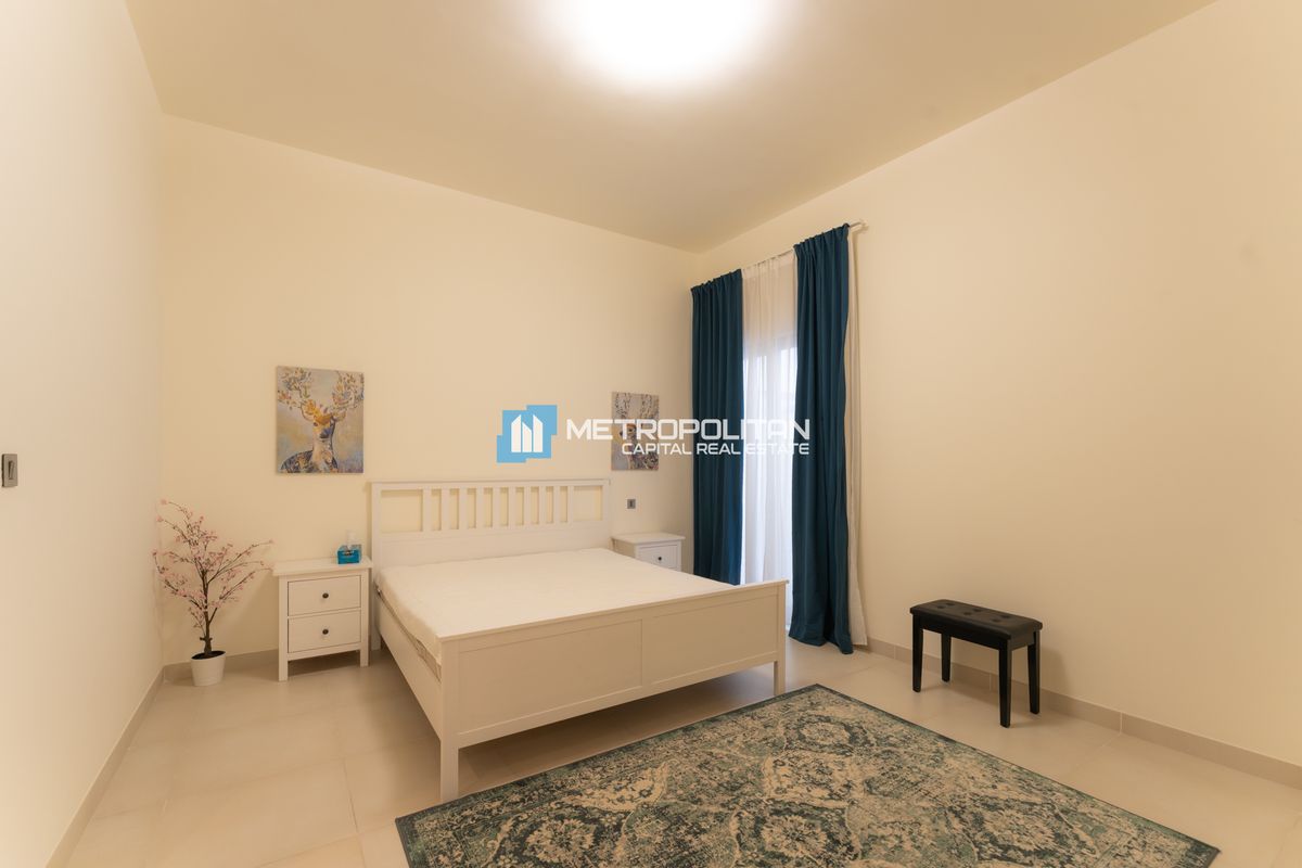 Corner 5BR+M | Unfurnished | Well Maintained