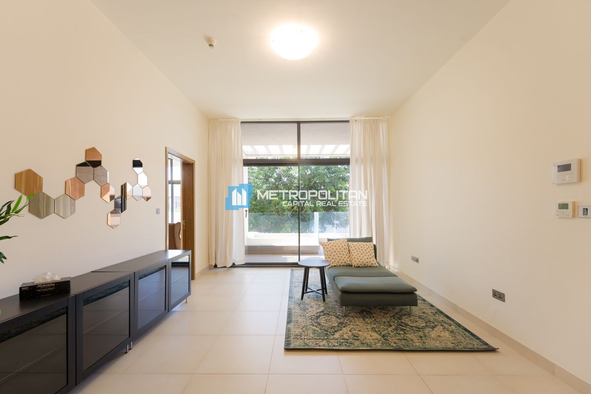 Corner 5BR+M | Unfurnished | Well Maintained