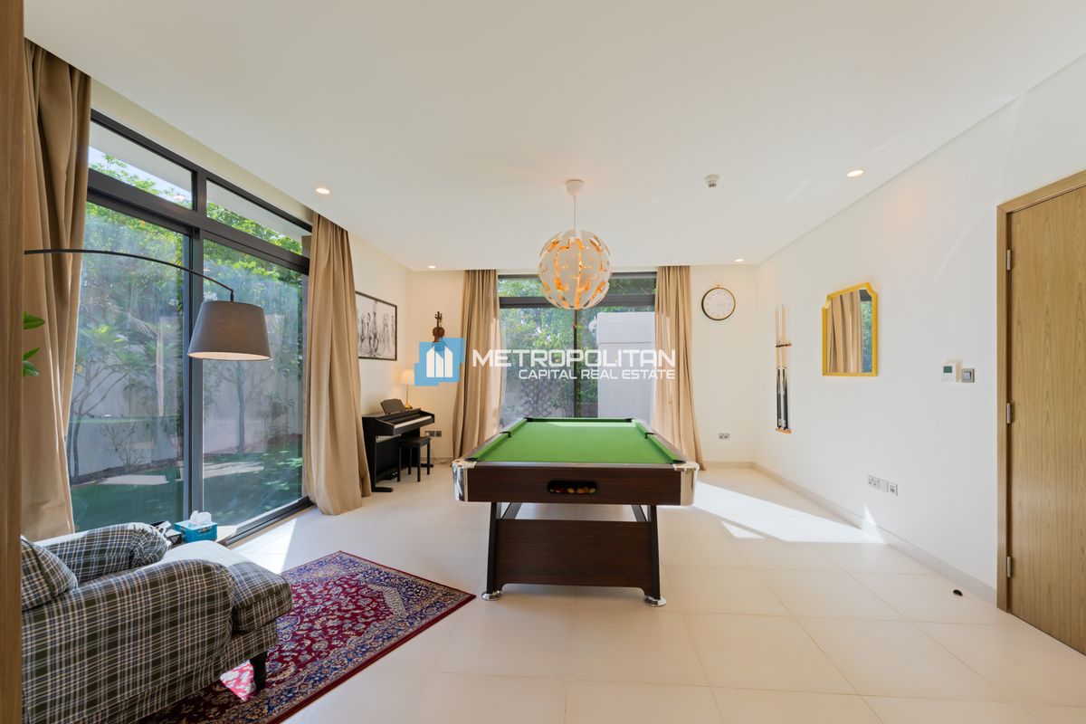 Corner 5BR+M | Unfurnished | Well Maintained