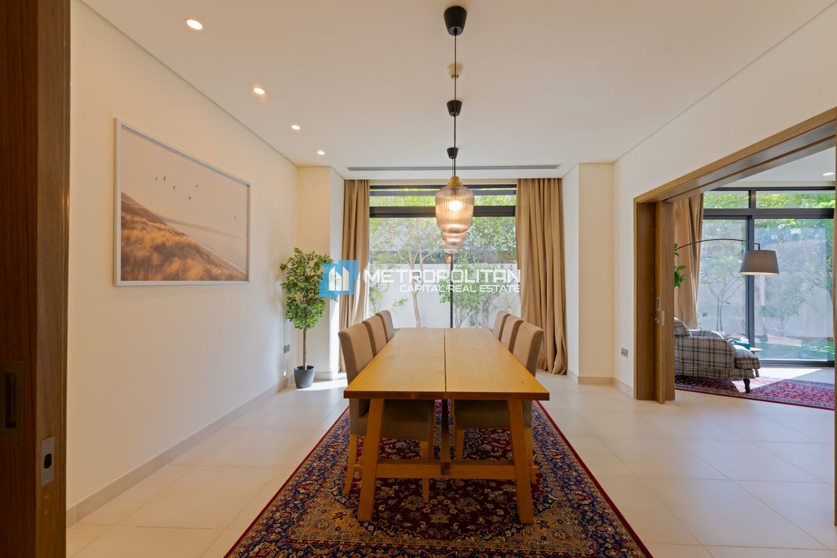Corner 5BR+M | Unfurnished | Well Maintained