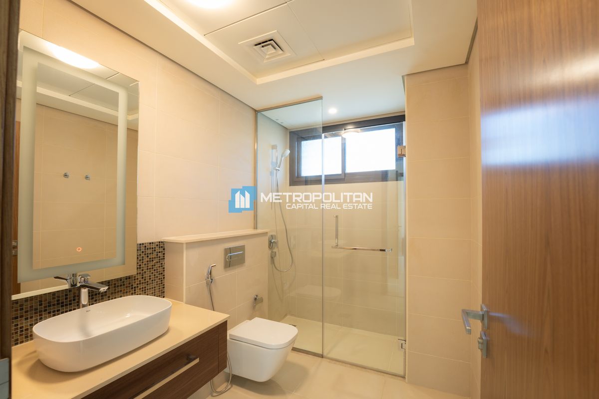 Corner 5BR+M | Unfurnished | Well Maintained