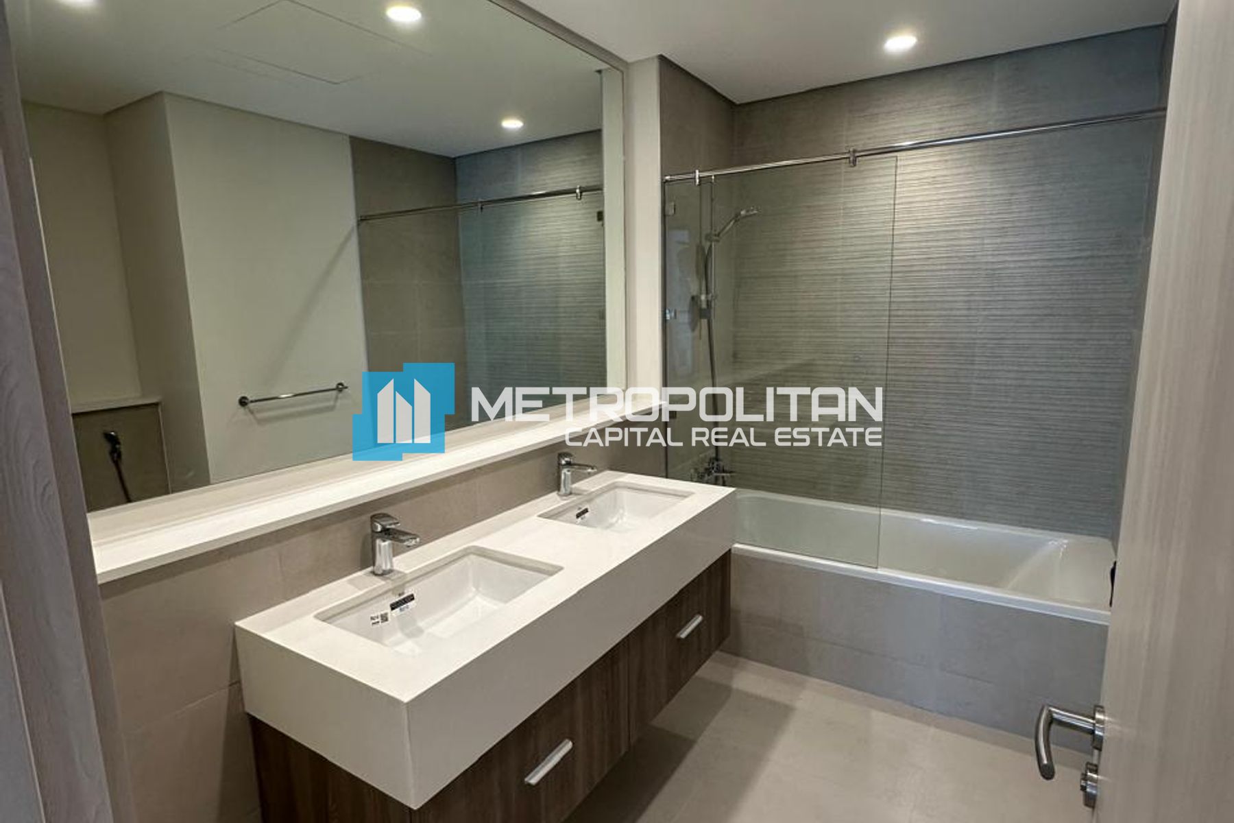 Golf and Mangrove View| Ready to Move| High floor