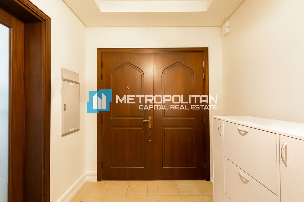 Ground Floor | 3BR+M w/ Terrace | Corner | Vacant