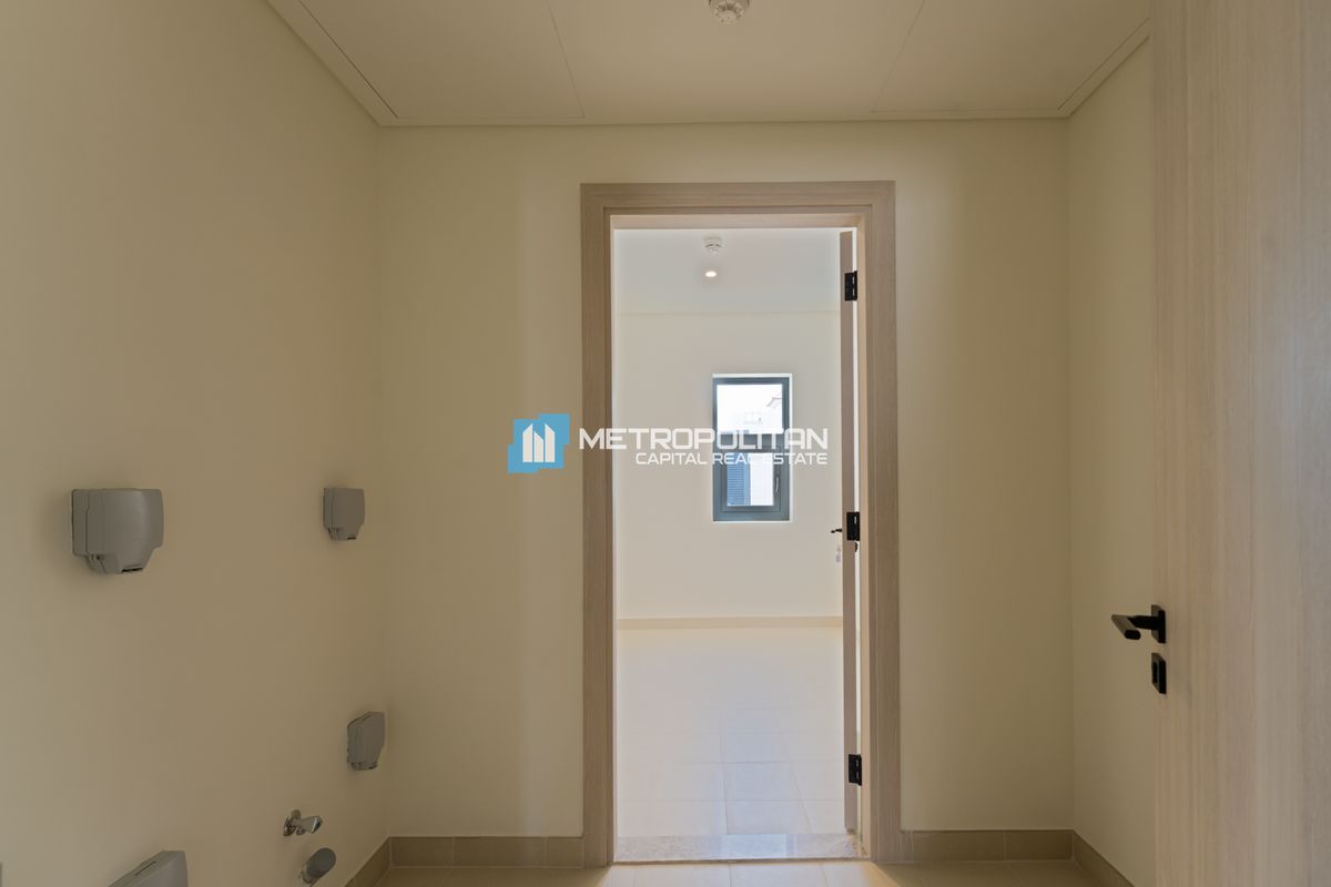 Great Amenities | Brand New | First Tenant