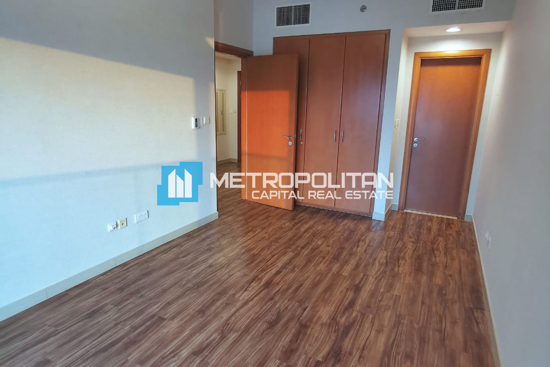 Mangrove and Sea View|High Floor| Upgraded| Vacant