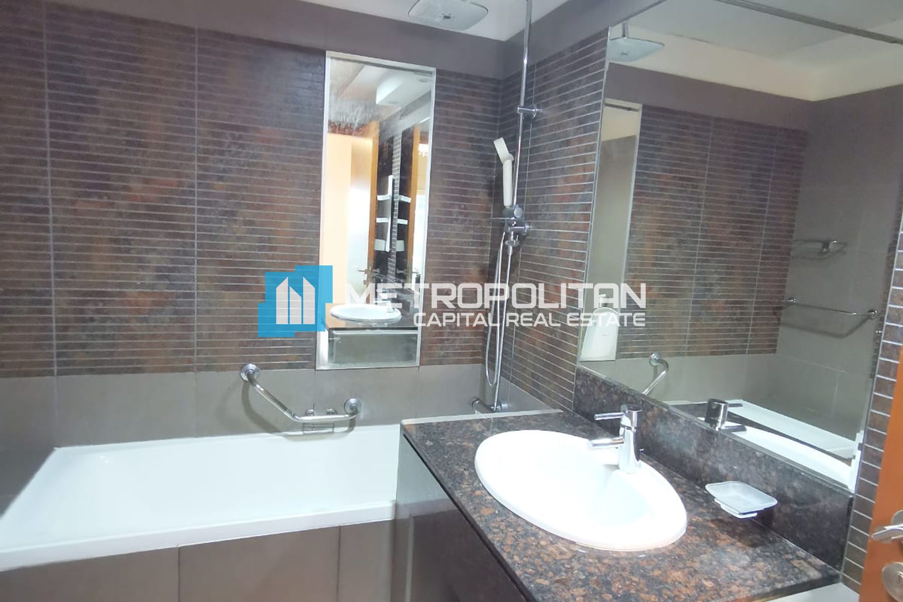 Mangrove and Sea View|High Floor| Upgraded| Vacant