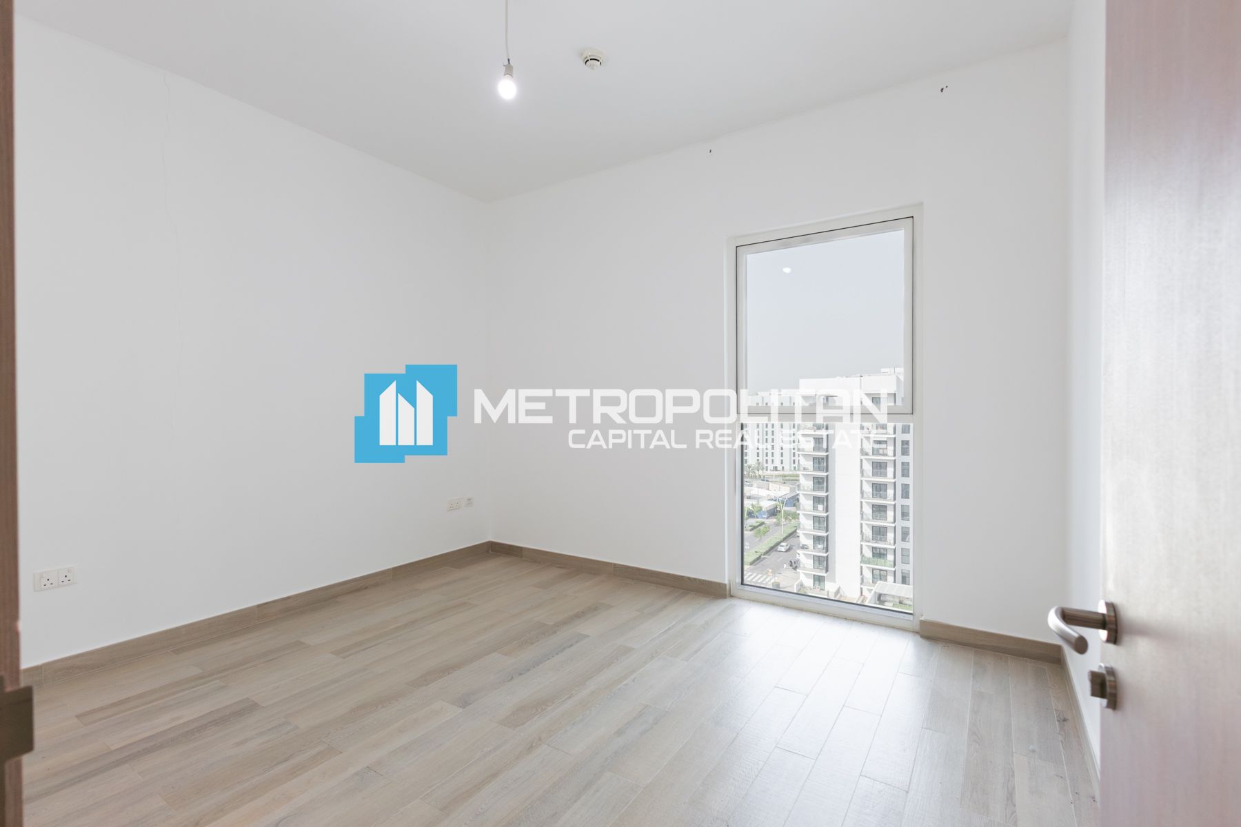 Canal View | 1Bedroom w/ Balcony | Vacant Unit