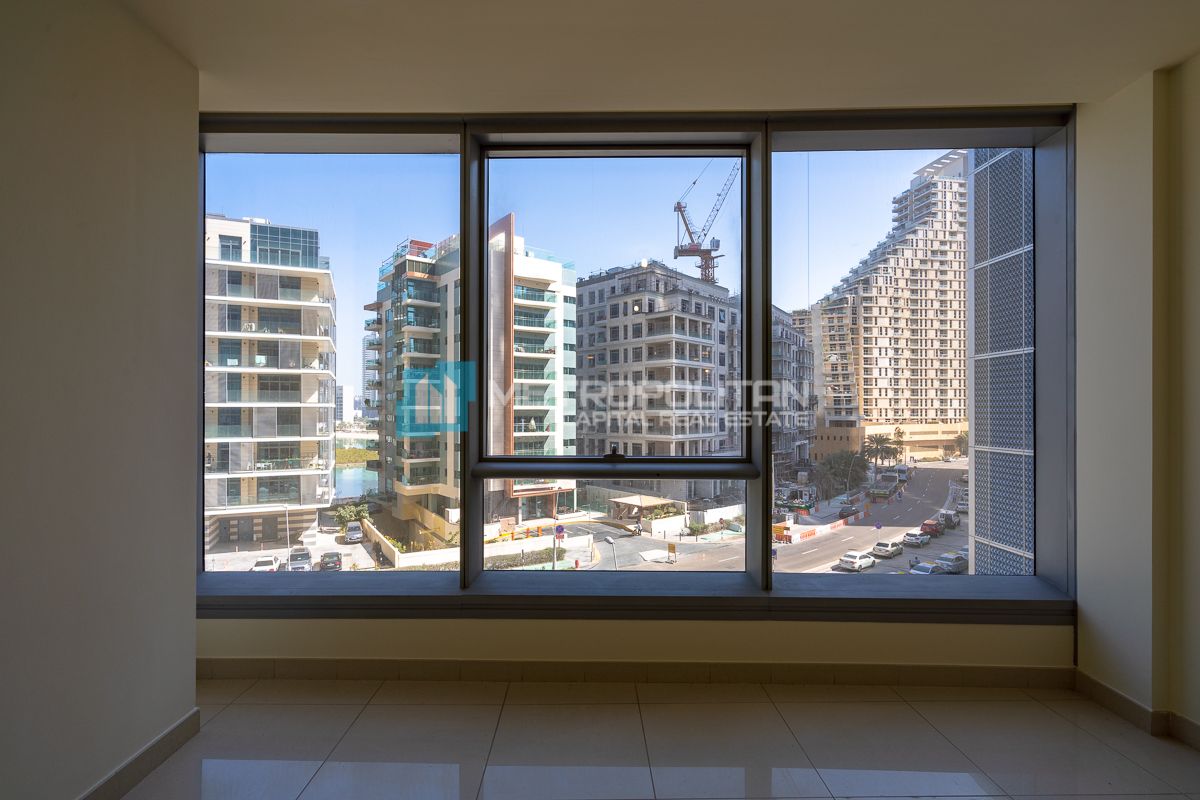 1BR + Study Room | Kitchen Appliances | Vacant