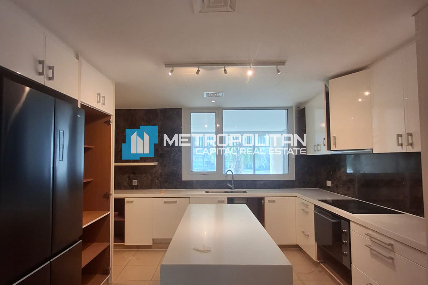 4 BR w/ Maids |Full Canal View | Waterfront