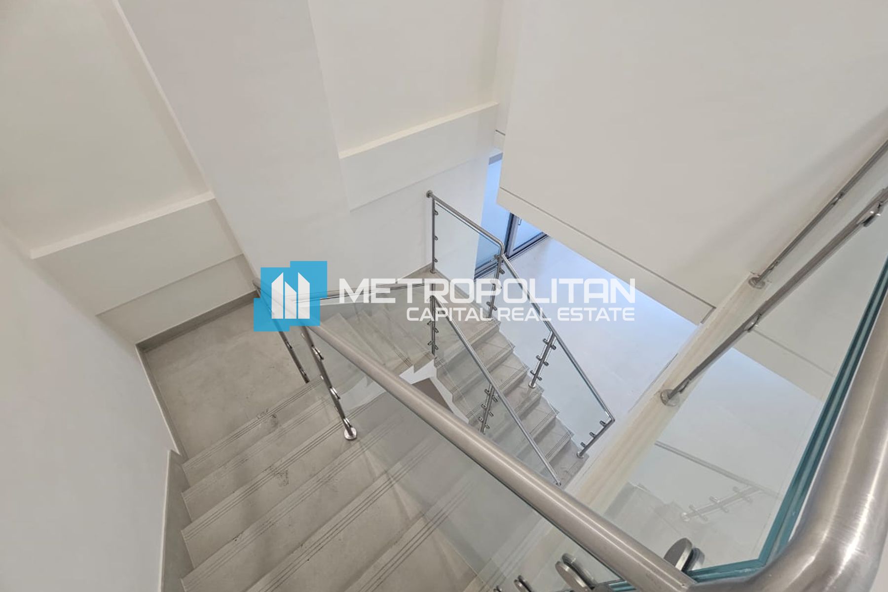 Duplex | 2BR+M w/ Balcony | Canal View | Vacant