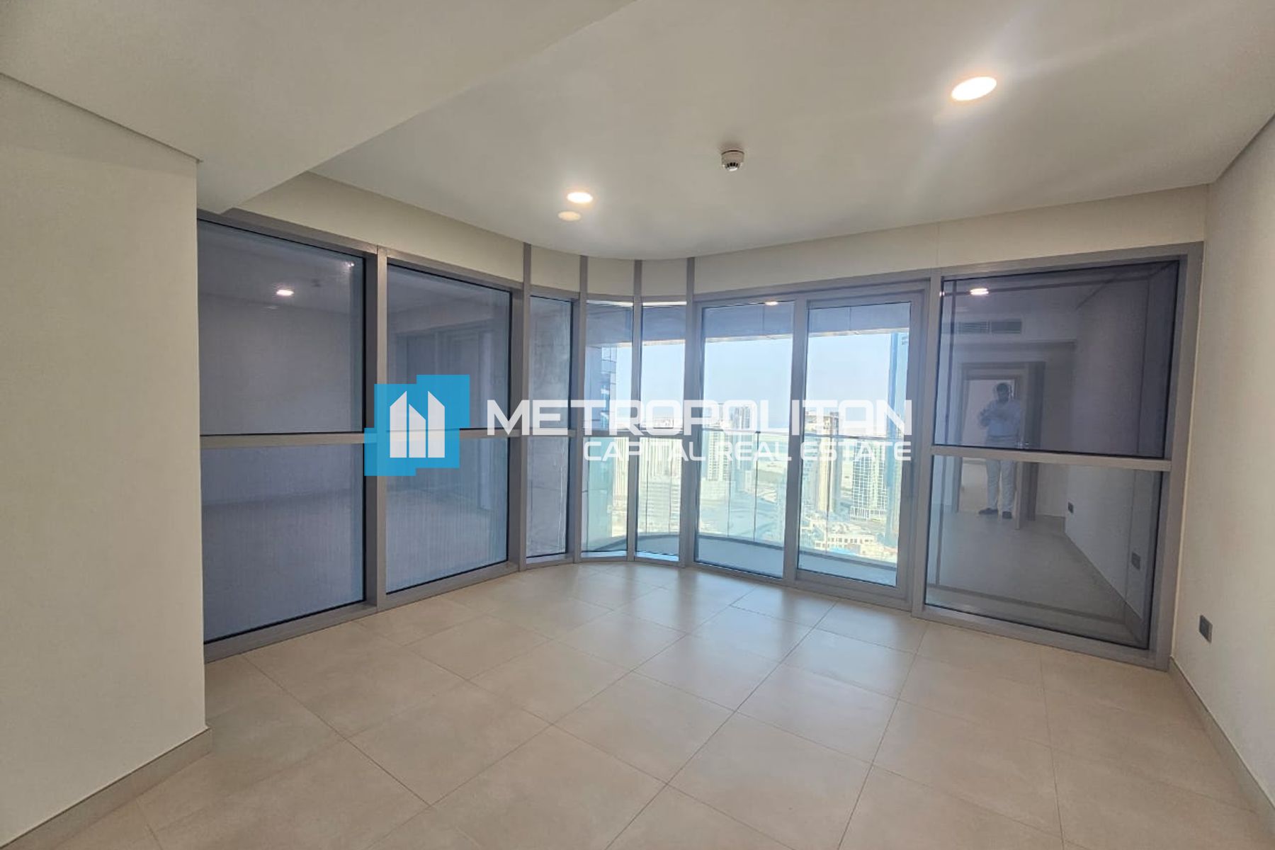 Duplex | 2BR+M w/ Balcony | Canal View | Vacant
