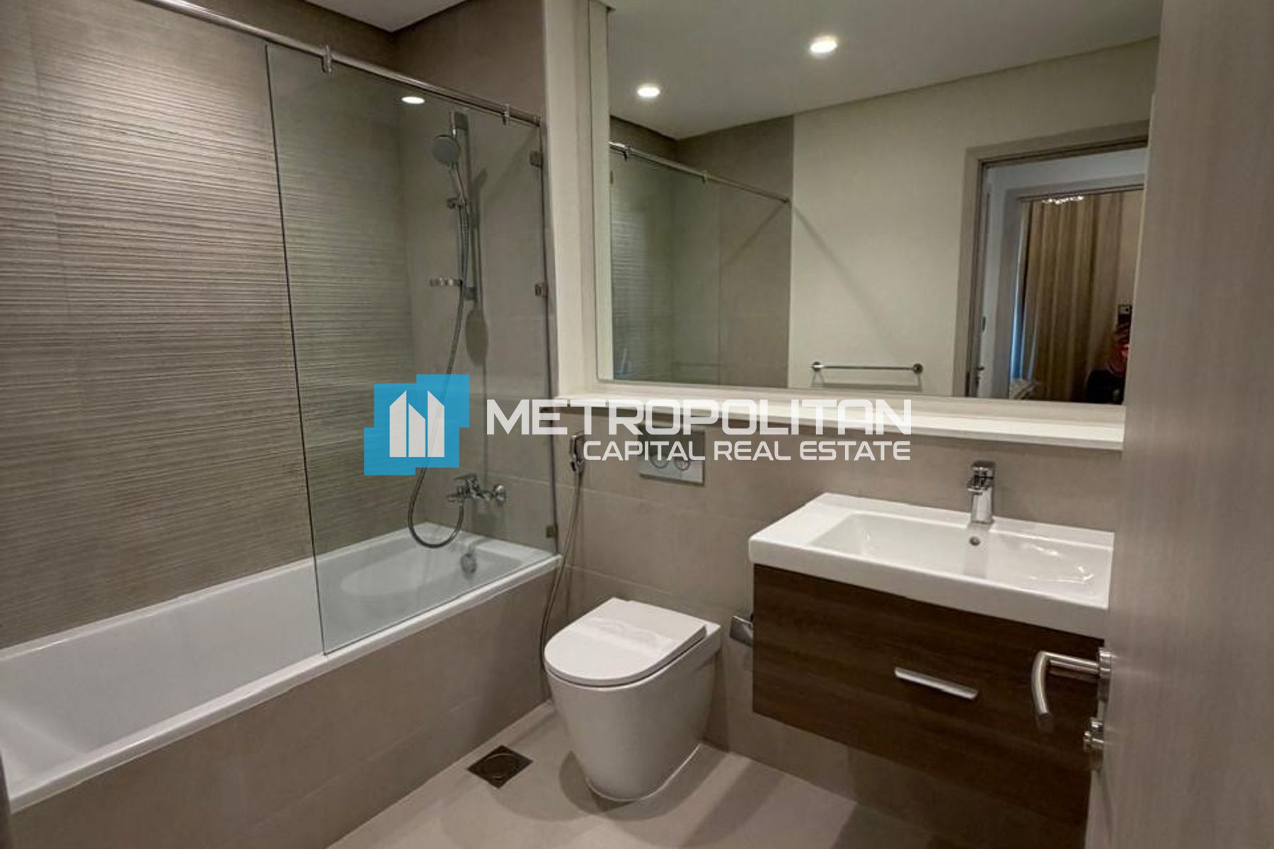 Vacant 1BR+Balcony | Golf Course View | Furnished