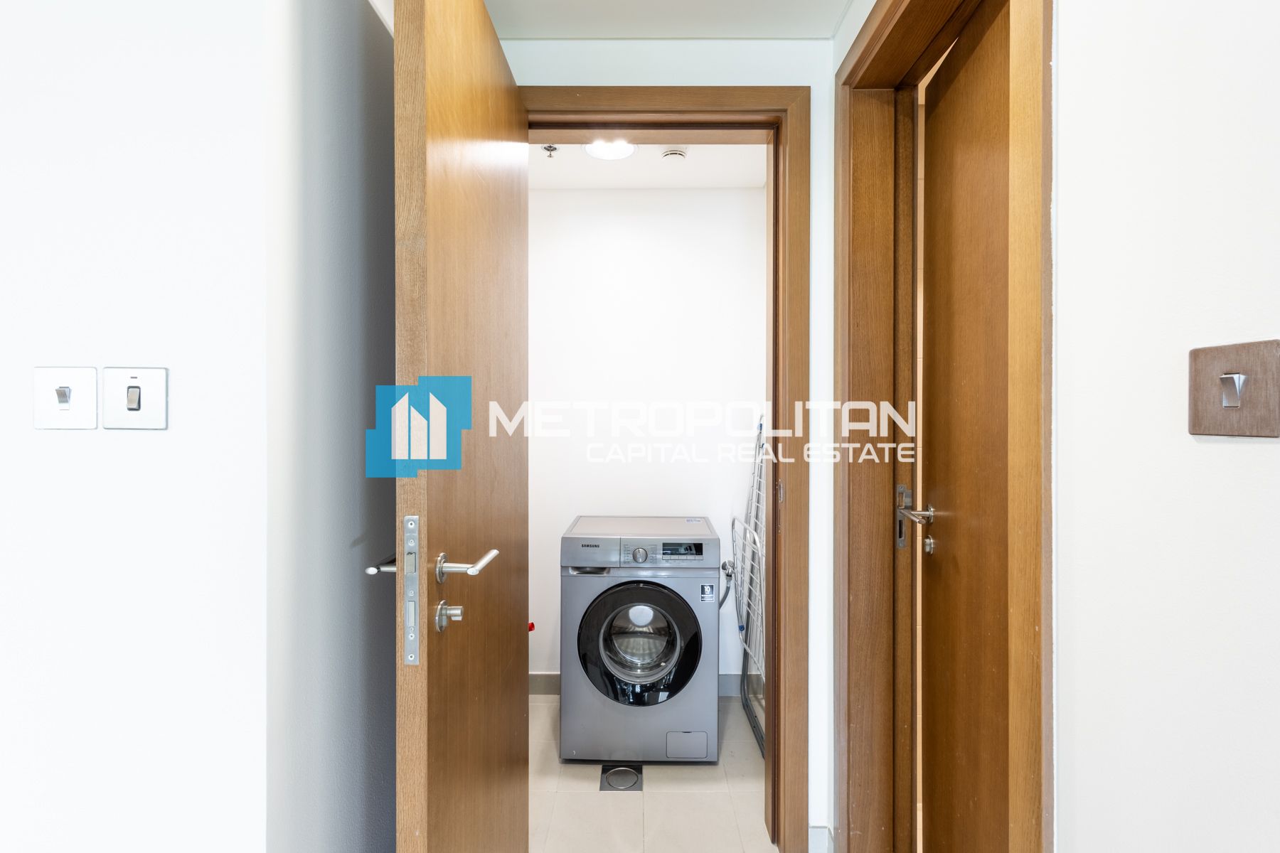 Fully Furnished I Partial Sea View I1 with Balcony