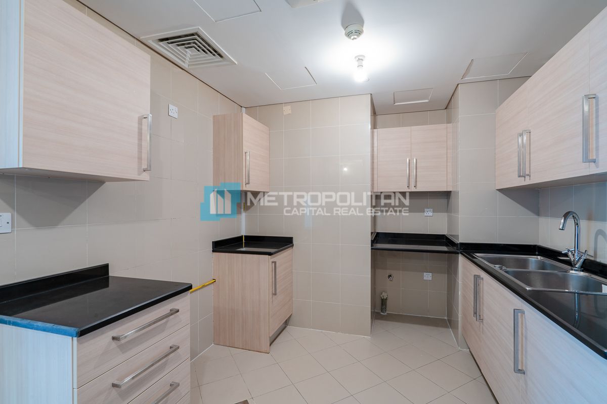 Vacant Soon | Corner 1 BHK | Semi Closed Kitchen