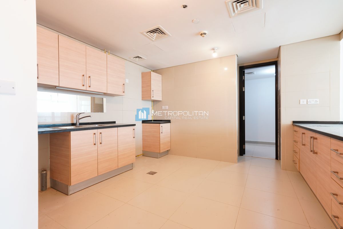 Full Sea View | High End Finishes | 3 Bedroom+M