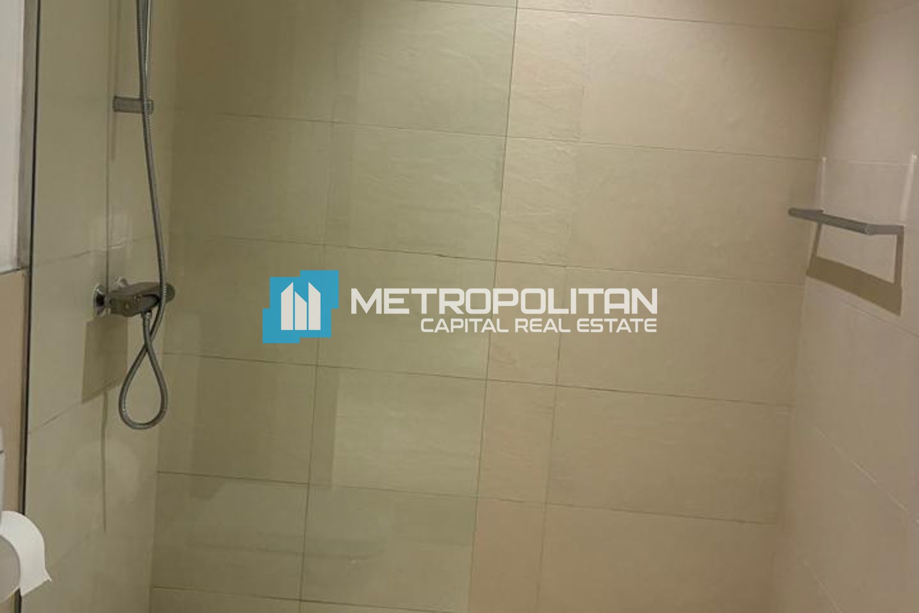 Corner 1BR | Balcony | Vacant | Well Maintained