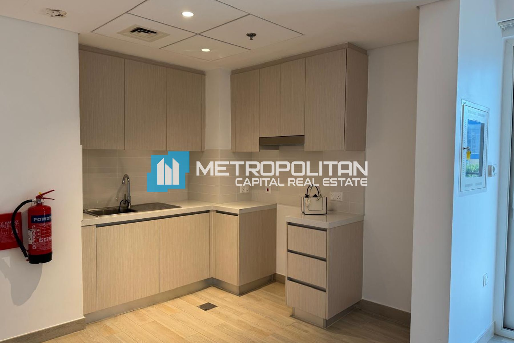 1BR Apartment for Rent in Waters Edge, Yas Island - MCR-7935